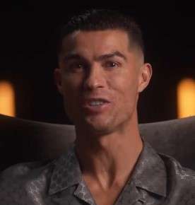 Calcio, Ronaldo lancia il suo canale Youtube: l'annuncio è già virale