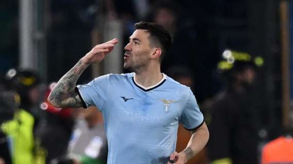 Lazio, Romagnoli tra rinnovo e operazione: lui intanto si gode le vacanze - FOTO