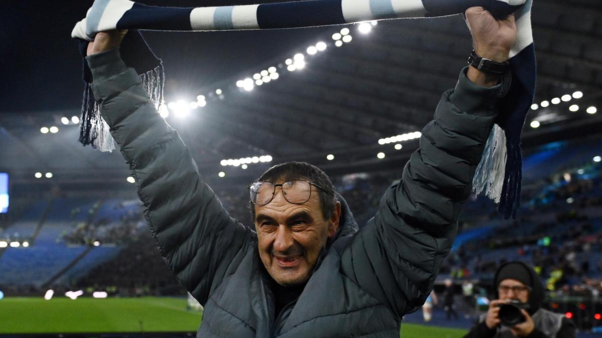 Sarri eroe e guerriero dei laziali: il legame con i tifosi è sempre più forte