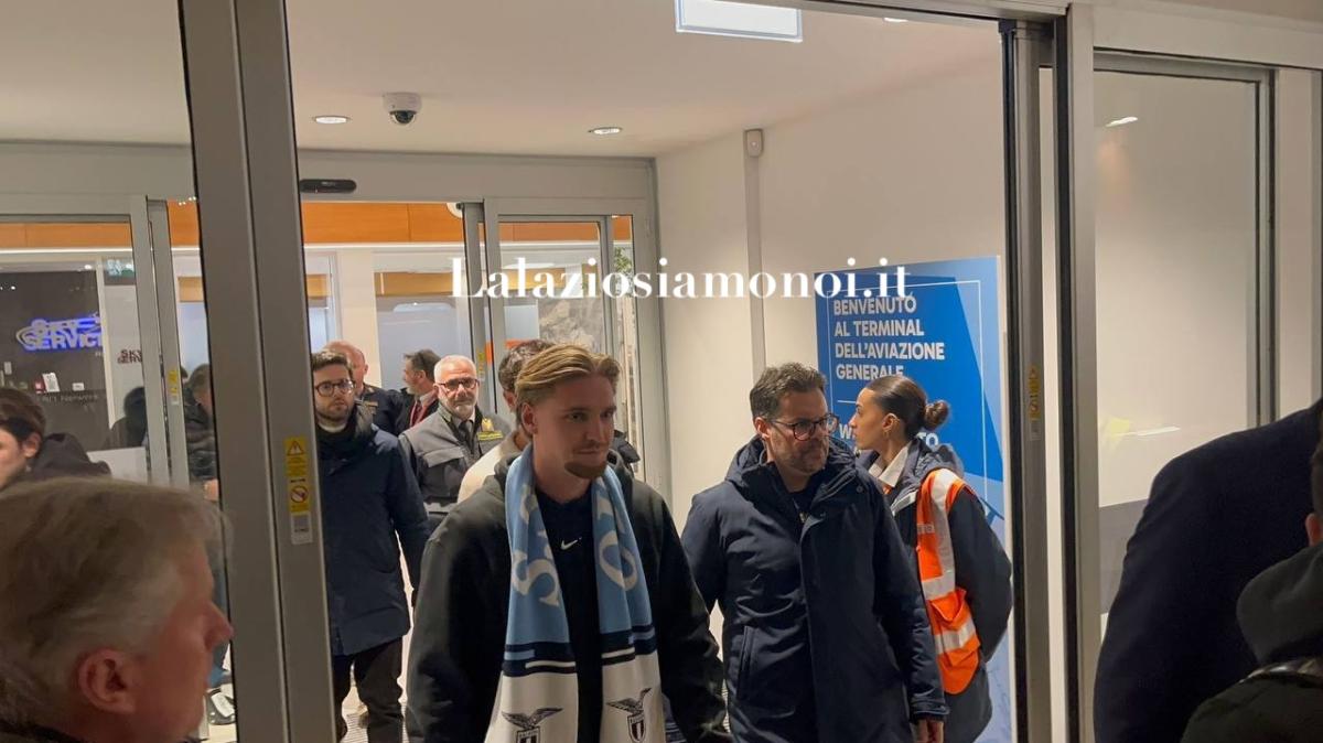 Lazio, ecco il nuovo centrocampista: Taylor è arrivato a Roma - FOTO&VIDEO