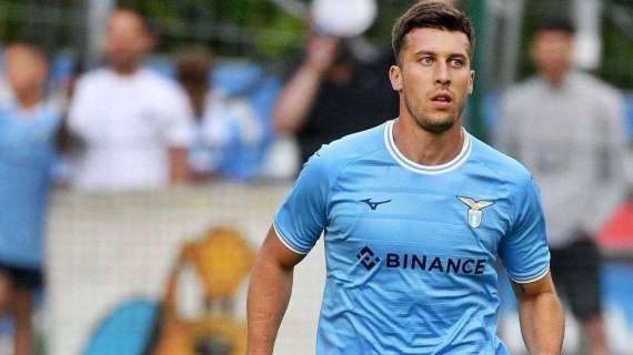 AURONZO GIORNO 14 - Lazio, problema per Casale durante l'allenamento: lascia il campo