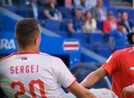 Mondiali 2018, Milinkovic prende per mano la Serbia con una rovesciata e numeri da fenomeno - VIDEO