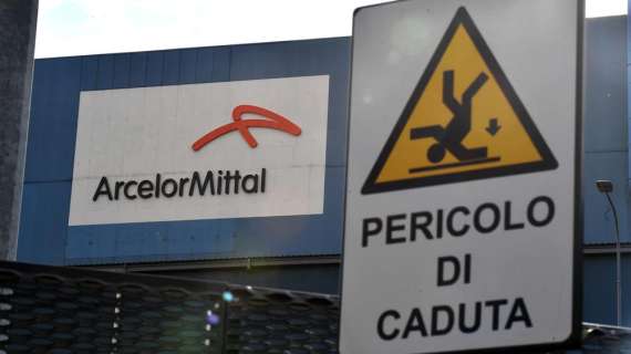 Politica / Ex Ilva, i commissari denunciano ArcelorMittal a Taranto