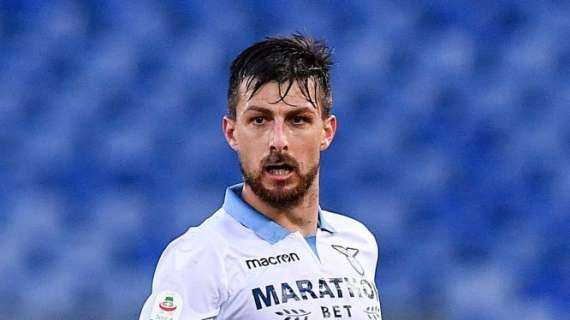 Sampdoria - Lazio, piccolo fastidio muscolare per Acerbi: Inzaghi lo cambia