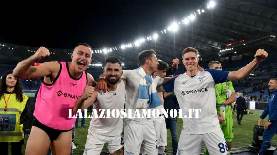 Roma - Lazio, la festa è sotto la Curva Nord: le immagini più belle - FOTO