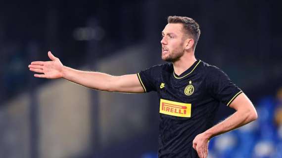 Inter, i tifosi della Lazio pungono de Vrij: "Meglio questa comfort zone?”