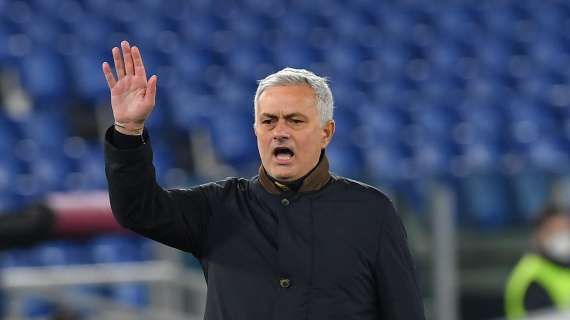 Roma, Mourinho la spara grossa: “Agli occhi del potere siamo piccolini”