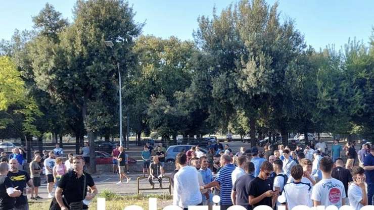 AURONZO GIORNO 5 - Lazio, altro striscione con citazione: tocca a Oronzo Canà