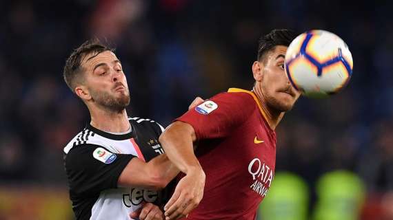 Roma, Pjanic: "Ogni anno vanno via tutti, alla fine ti stufi". E su Nainggolan...