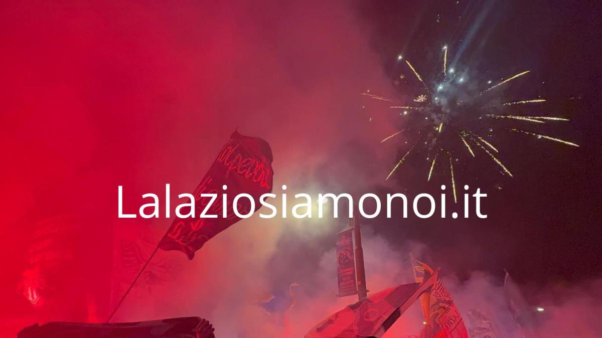 RIVIVI DIRETTA - Buon compleanno Lazio! La festa dei tifosi tra cori e fuochi d'artificio - FT&VD