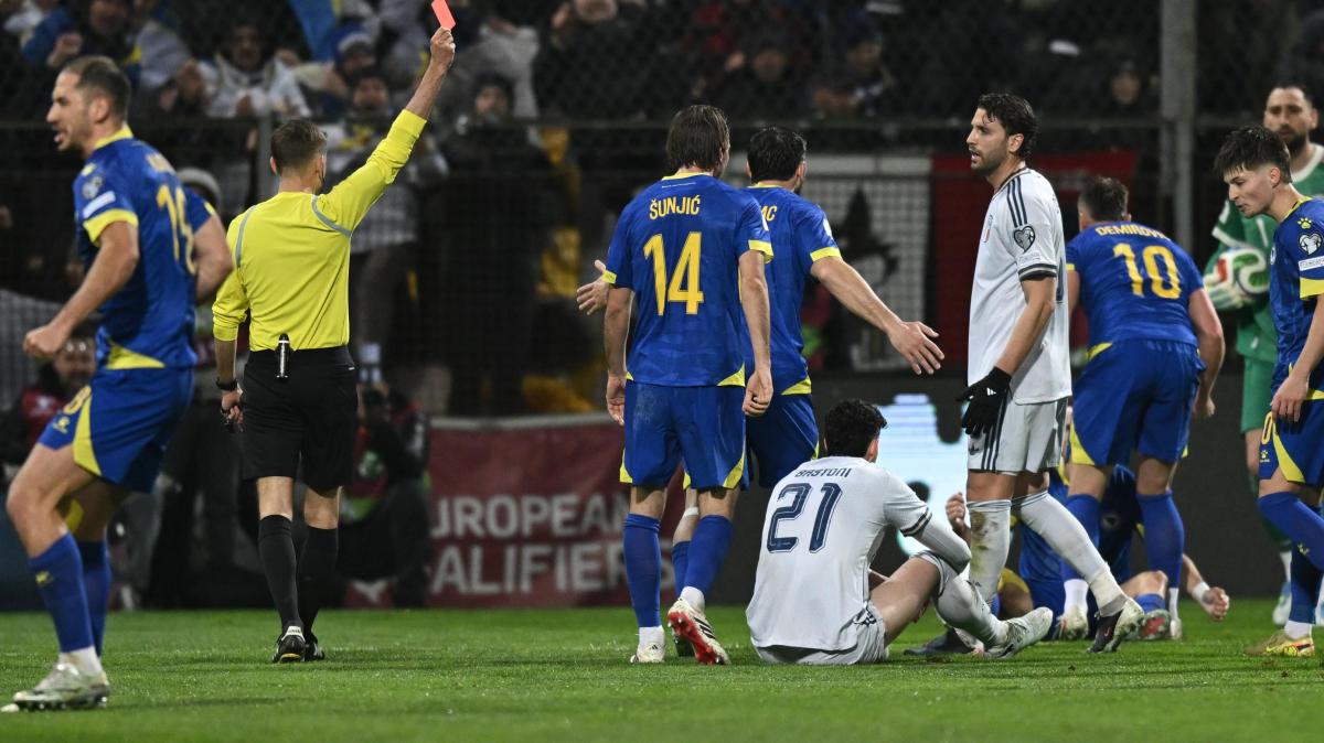 Inter, Chivu: "Bastoni? C'è scarsa riconoscenza. Ci ha messo la faccia..."