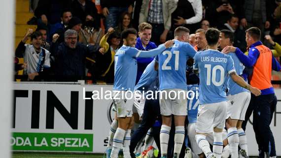 Lazio, segna Acerbi e i romanisti gridano al complotto: social impazziti