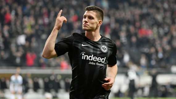 EURORIVALI - L'Eintracht come il Manchester, Jovic come Klose: 7-1 al Dusseldorf e 5 gol del serbo