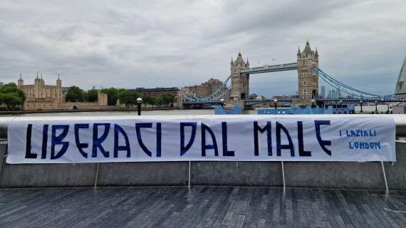 GALLERY - Lazio, la manifestazione dei tifosi arriva nel resto d'Italia e in Europa