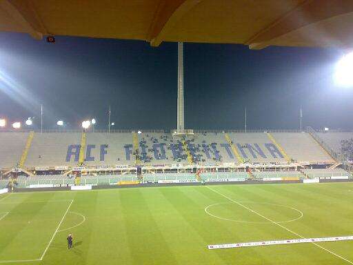 Rivivi la diretta: Fiorentina-Lazio 3-2 (9' pt Mutu, 44' pt Mutu, 5' st Zarate, 14' st Kroldrup, 23' st Rocchi)