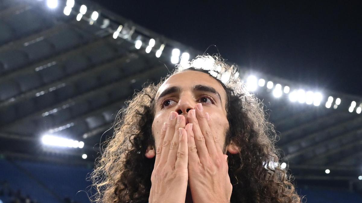 Lazio, Sarri svela: "Un giocatore è venuto nel mio ufficio a piangere"