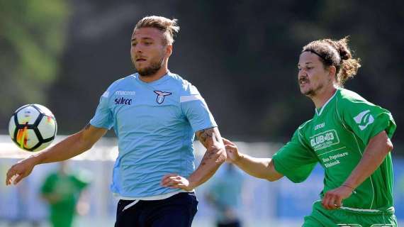 La Lazio vince in campo e sugli spalti: 9-1 e pieno d'amore 