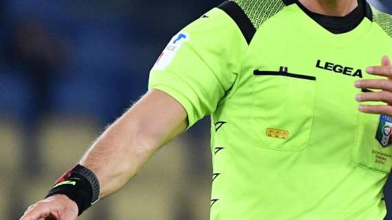 Calcio, morto arbitro del Daspo: tragedia dopo inseguimento coi carabinieri