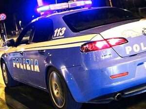 Cronaca Roma, scappa inseguito dalla polizia: guidava sotto effetto di droga e alcol