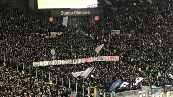 Lazio - Juventus, lo striscione della Curva Nord: "Basta alibi cessioni, per la Coppa servono Campioni" - FOTO