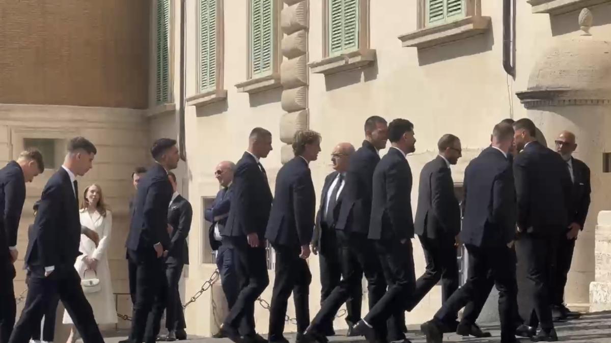 Coppa Italia, la Lazio in visita al Quirinale: l'arrivo dei biancocelesti - VD