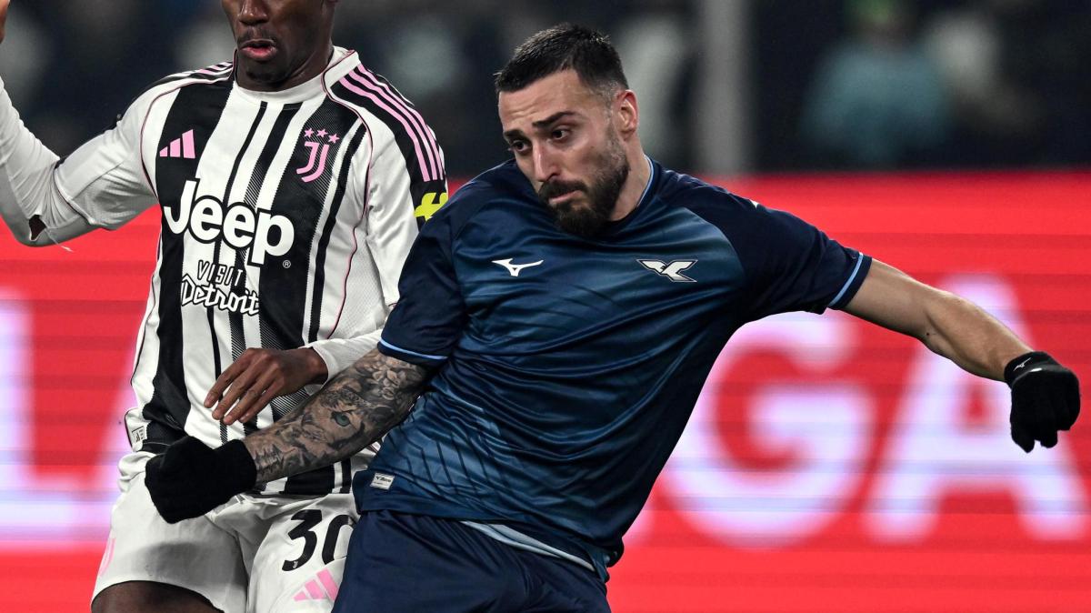 Lazio, è emergenza in difesa: problemi al flessore per Provstgaard. E Gila...