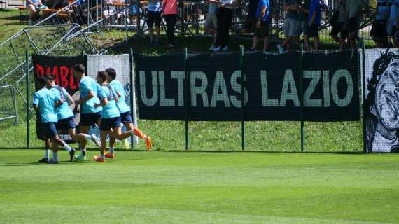 AURONZO GIORNO 4 - Lazio, l'arrivo degli 'Ultras Lazio' in ritiro