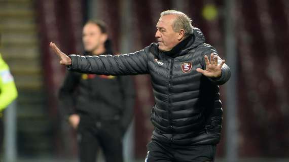 Salernitana, Castori: "Tifosi contro Lotito? Io ne resto fuori"