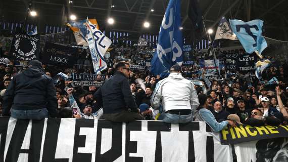Sarri spiega: "I tifosi hanno la Lazio nell'anima, al limite della follia"