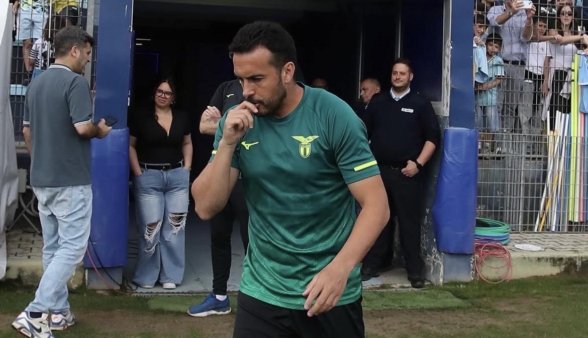 Lazio, Pedro fa esplodere la folla: i tifosi incitano lo spagnolo