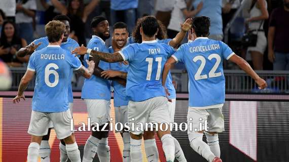Lazio, la squadra brilla e annienta il Verona: le pagelle dei quotidiani