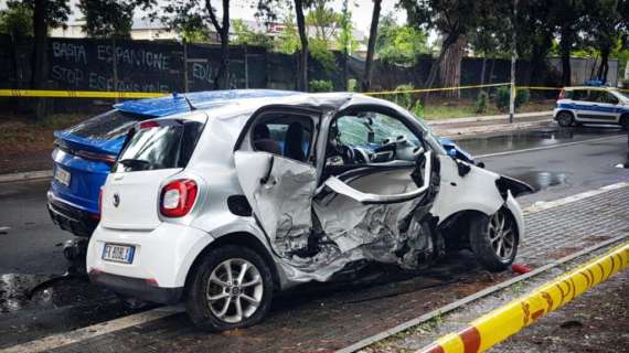 Incidente Casal Palocco, la smart trascinata per almeno 21 metri: la perizia