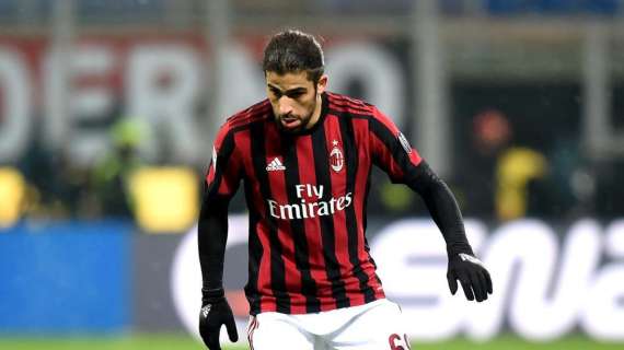 Serie A, il Milan batte il Cagliari 2-1: Rodriguez espulso salta la Lazio
