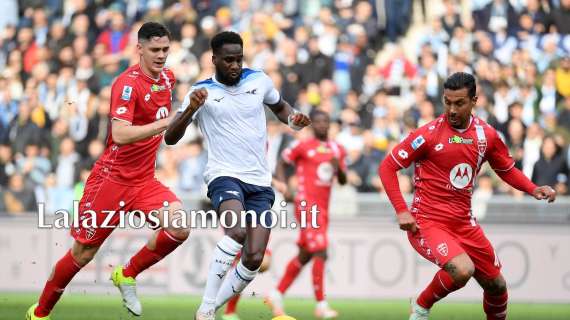 Lazio - Monza, problemi per Dia: l'abbraccio con un ex fuori dal campo - FOTO