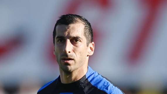 Inter, siparietto Mkhitaryan-Inzaghi: “Lazio-Roma? Spesso ci scherziamo”