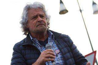 Grillo: "Non ci saranno votazioni online per lo stadio a Roma"