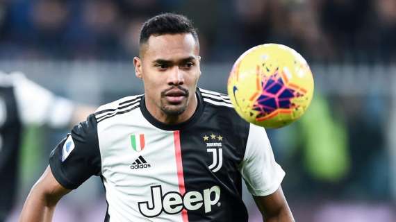 Juventus, mattinata di lavoro: Szczesny a parte, Alex Sandro out