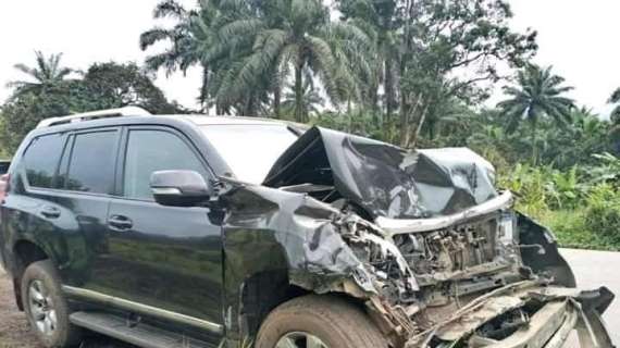 Terribile incidente auto per Eto’o: l’ex Inter trasferito in ospedale - FOTO