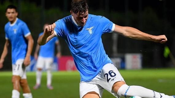 Lazio, emergenza a centrocampo: Basic aspetta il reintegro in lista