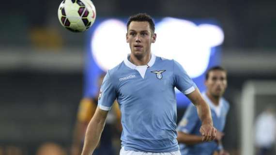De Vrij: "Non so nulla dell'interessamento dello United, ma sto bene alla Lazio"