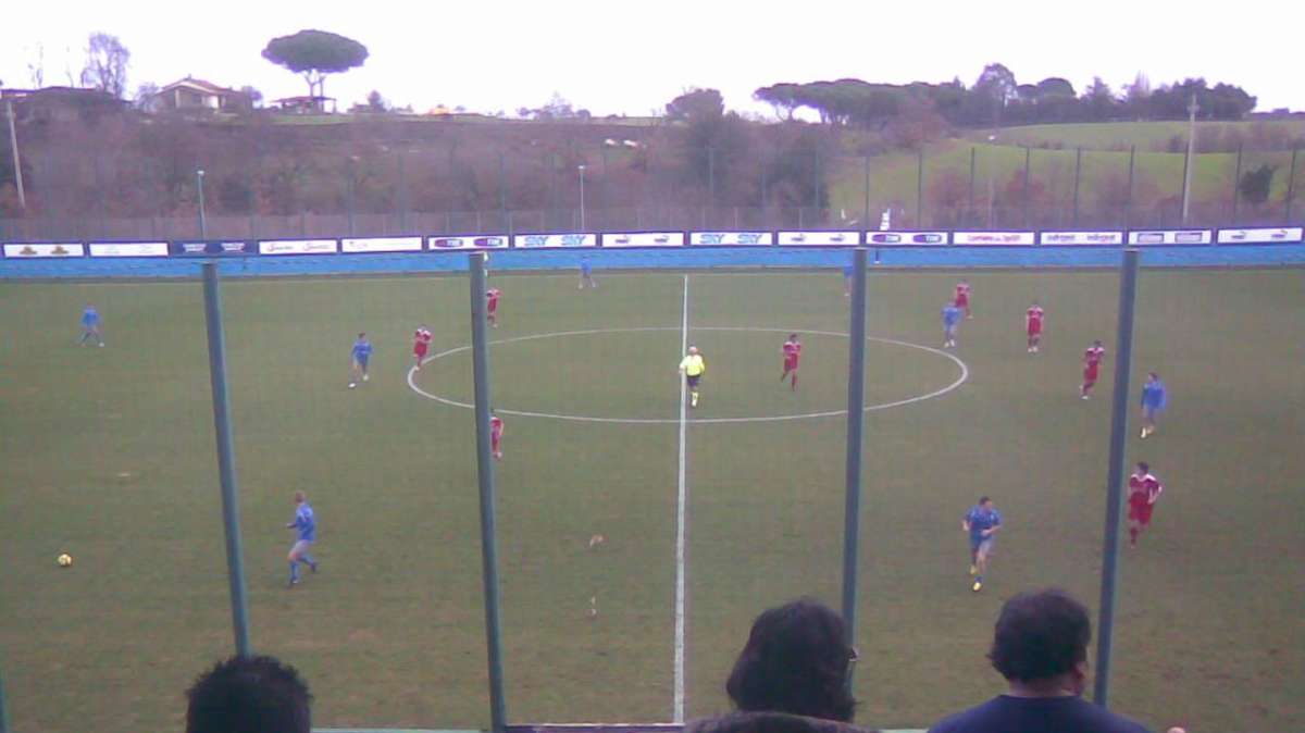 FORMELLO - Amichevole (9-0): oltre 1000 tifosi abbracciano la Lazio. Zàrate-Floccari in avanti, Hitzlsperger provato come vice Brocchi. Prosegue allarme influenza, Radu out