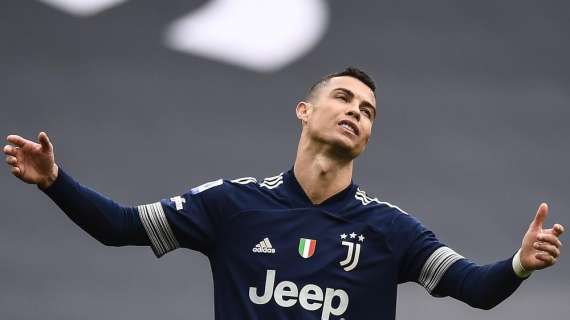 Portogallo, la fascia da capitano gettata da Ronaldo va all’asta per beneficenza