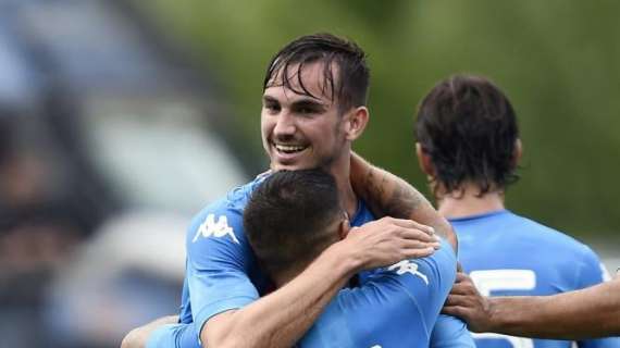 Serie A, il diluvio non ferma il Napoli: Genoa rimontato e battuto