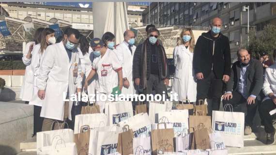 Lazio, doni e sorrisi ai bambini ricoverati al Gemelli: presenti Reina e Manzini - FT