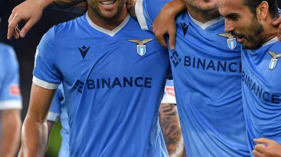Lazio, con Macron sarà addio: duello tra due sponsor tecnici per la nuova maglia