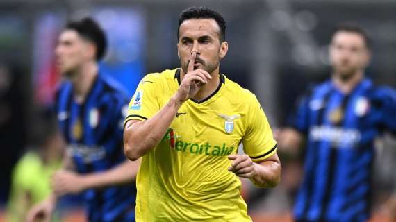 Pedro rinnova con la Lazio... e i tifosi del Napoli festeggiano: la reazione