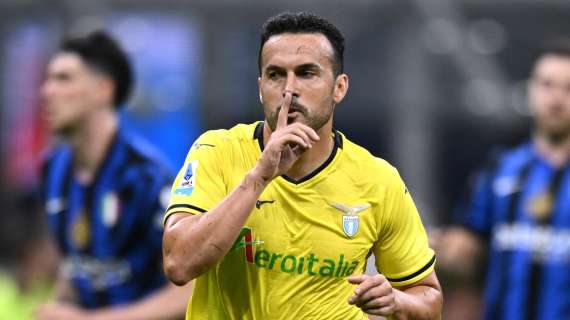 Lazio, a Napoli tutti pazzi per Pedro: il racconto del delirio social e non solo
