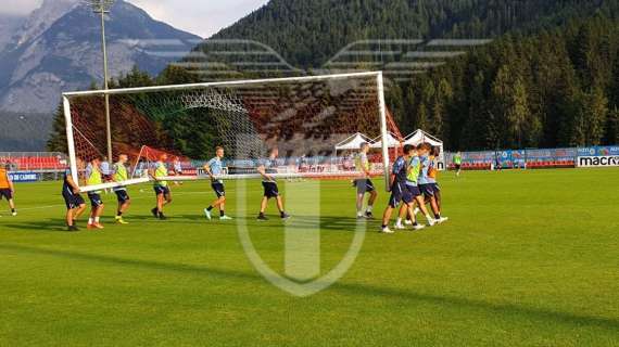 AURONZO GIORNO 3 - Lazio, tecnica e partita spettacolo: Sarri e il pallone a braccetto