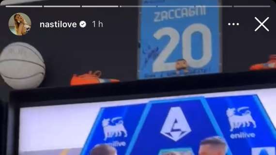 Lazio, Chiara Nasti e il piccolo Thiago tifano papà Zaccagni - FOTO