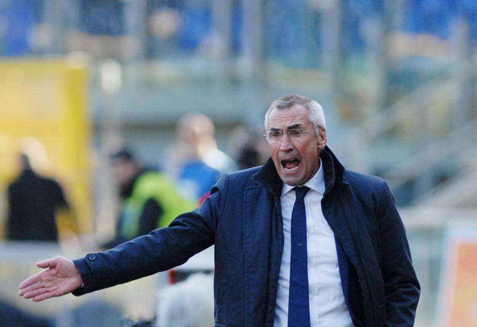 Reja si dimette, ma guiderà la squadra a Madrid: "Adesso basta lasciatemi in pace... Come va? Male, male, male"